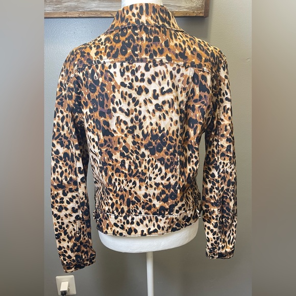 LuLaRoe Women's Leopard Print Kenny Denim‎ Jacket Size Medium - Picture 2 of 5